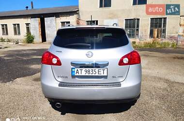 Внедорожник / Кроссовер Nissan Rogue 2011 в 