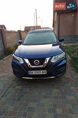 Внедорожник / Кроссовер Nissan Rogue 2016 в 