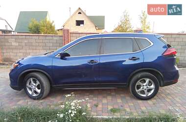 Внедорожник / Кроссовер Nissan Rogue 2016 в 