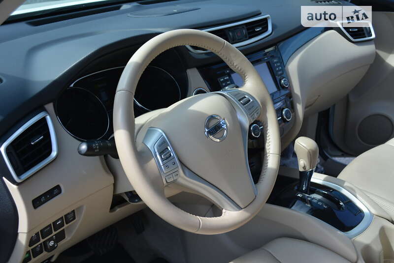 Позашляховик / Кросовер Nissan Rogue 2015 в Києві
