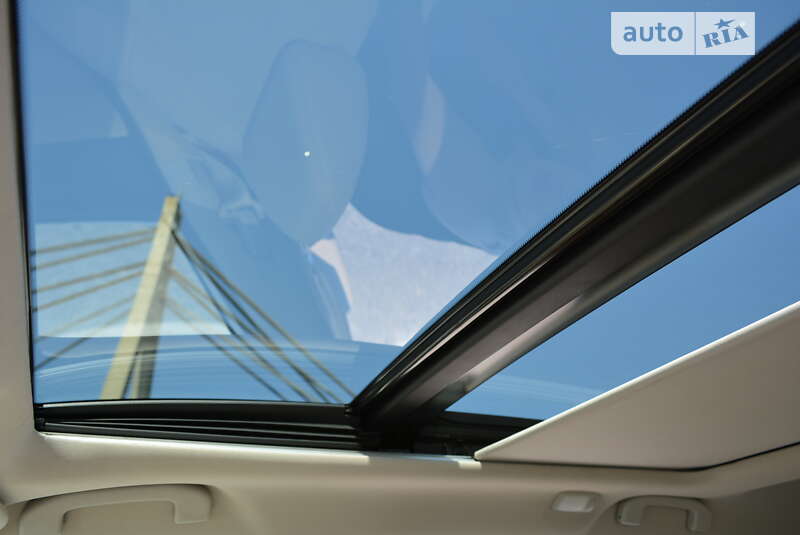 Позашляховик / Кросовер Nissan Rogue 2015 в Києві