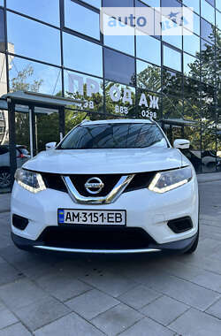 Позашляховик / Кросовер Nissan Rogue 2015 в Житомирі