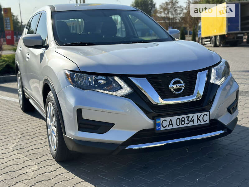 Позашляховик / Кросовер Nissan Rogue 2017 в Черкасах