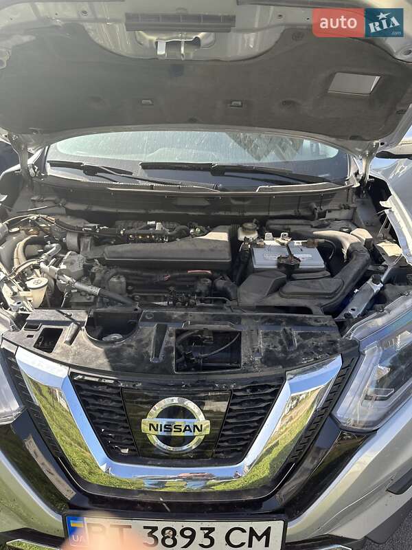 Позашляховик / Кросовер Nissan Rogue 2014 в Стрию