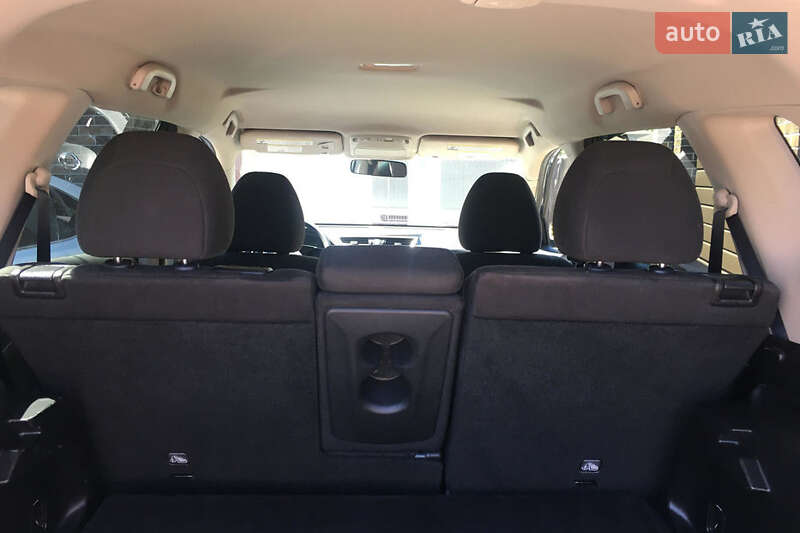 Внедорожник / Кроссовер Nissan Rogue 2015 в Ивано-Франковске