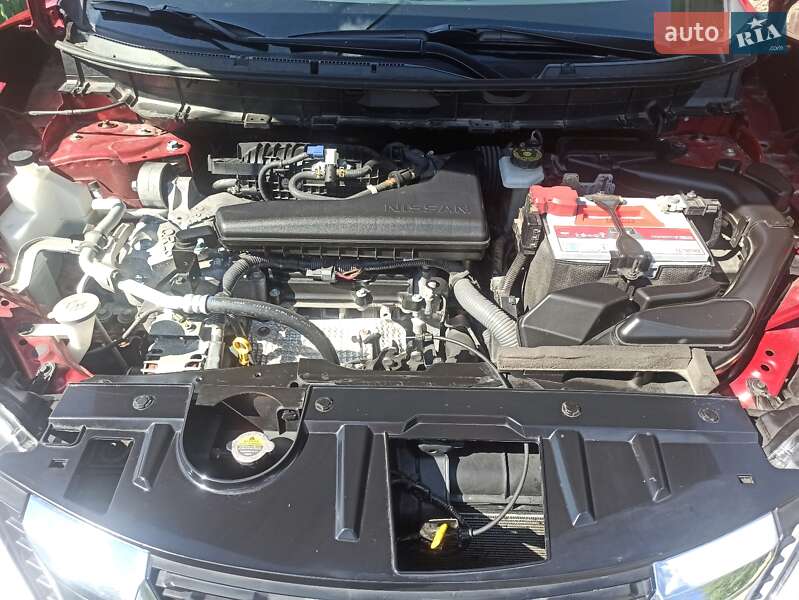 Внедорожник / Кроссовер Nissan Rogue 2017 в Романове