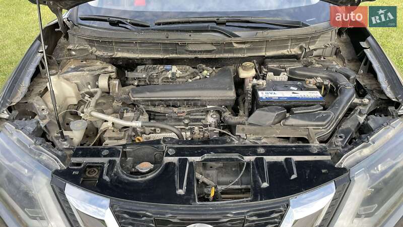 Позашляховик / Кросовер Nissan Rogue 2017 в Петровому