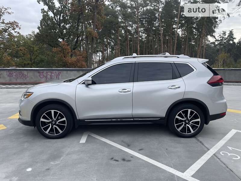 Внедорожник / Кроссовер Nissan Rogue 2018 в Киеве