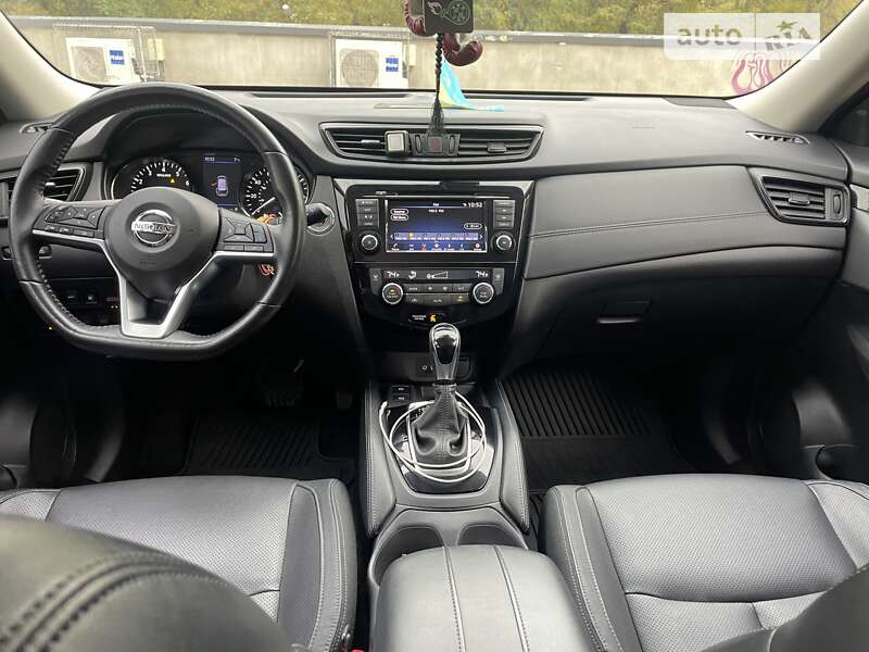 Внедорожник / Кроссовер Nissan Rogue 2018 в Киеве