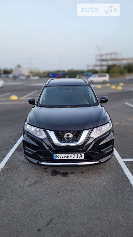 Позашляховик / Кросовер Nissan Rogue 2018 в Києві