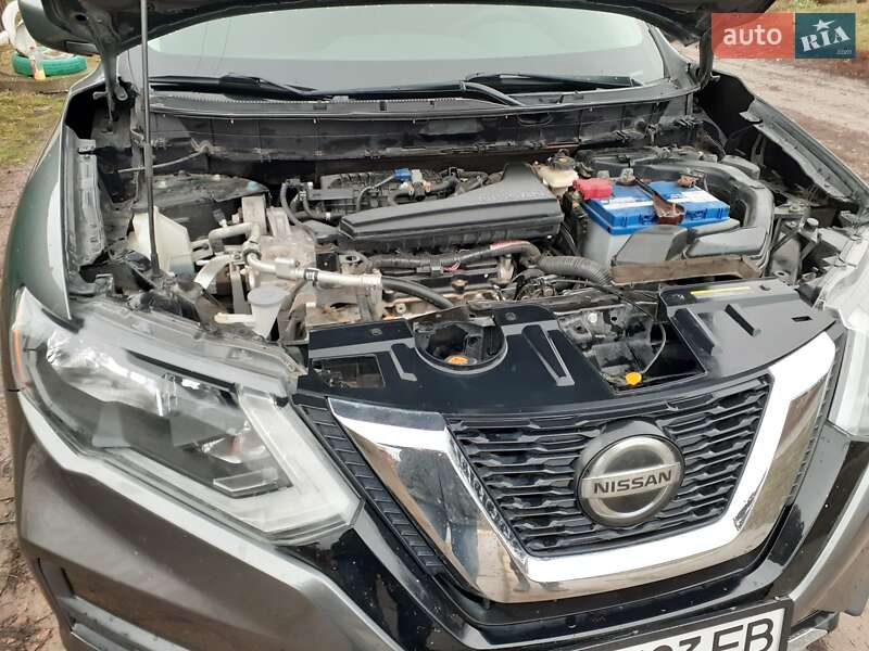 Внедорожник / Кроссовер Nissan Rogue 2018 в Глухове