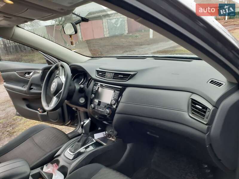 Внедорожник / Кроссовер Nissan Rogue 2018 в Глухове