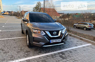 Внедорожник / Кроссовер Nissan Rogue 2017 в Виннице