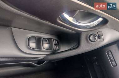 Позашляховик / Кросовер Nissan Rogue 2016 в Одесі