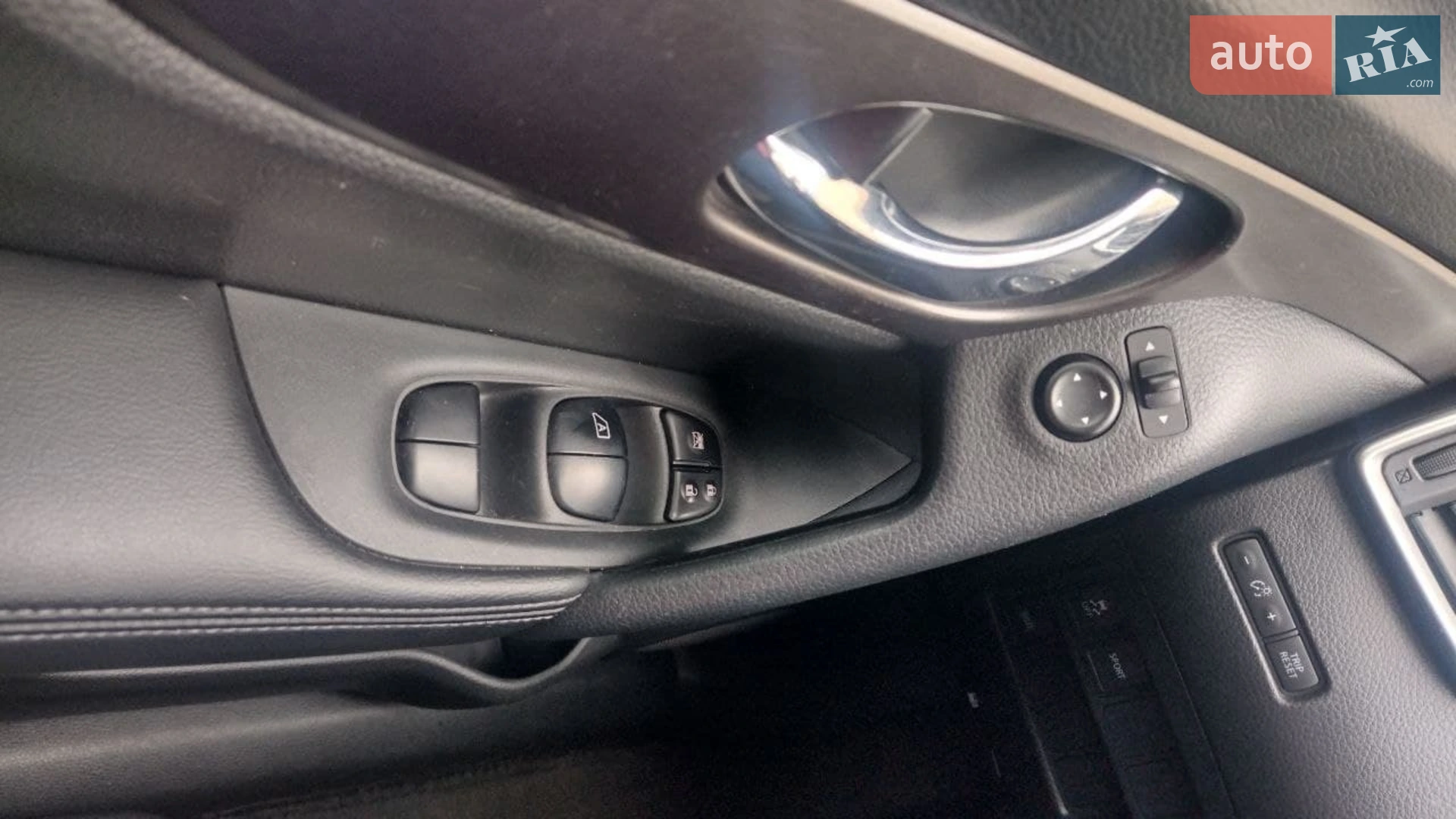2016 Nissan Rogue - мініатюра 3