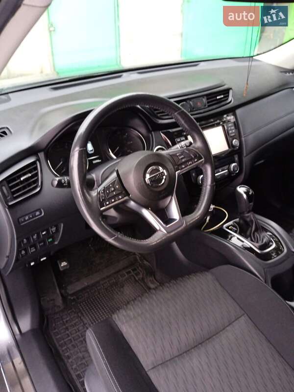 Внедорожник / Кроссовер Nissan Rogue 2016 в Житомире