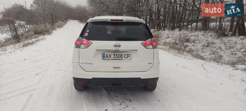 Внедорожник / Кроссовер Nissan Rogue 2015 в Харькове