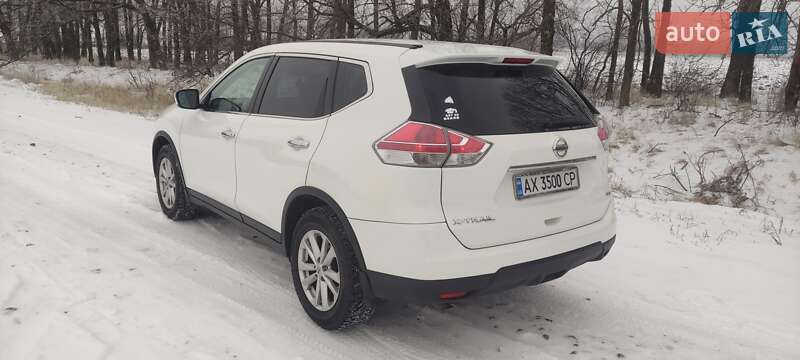 Внедорожник / Кроссовер Nissan Rogue 2015 в Харькове