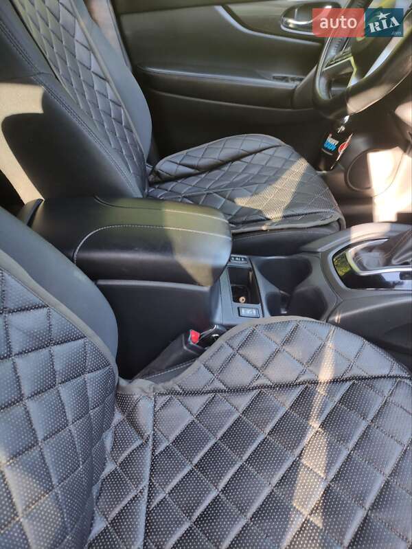 Позашляховик / Кросовер Nissan Rogue 2018 в Запоріжжі