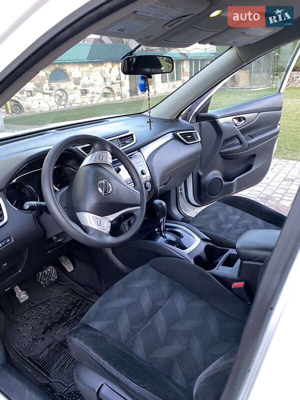 Позашляховик / Кросовер Nissan Rogue 2015 в Золочеві фото 5 Позашляховик / Кросовер Nissan Rogue 2015 в Золочеві