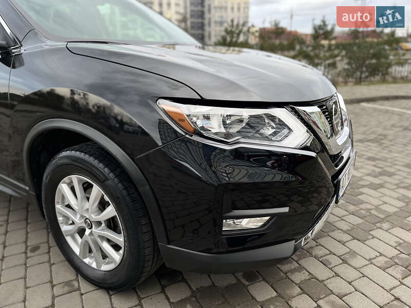Позашляховик / Кросовер Nissan Rogue 2018 в Івано-Франківську