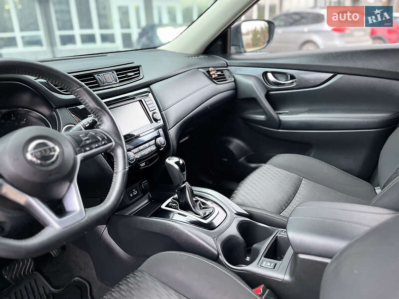 Позашляховик / Кросовер Nissan Rogue 2018 в Івано-Франківську