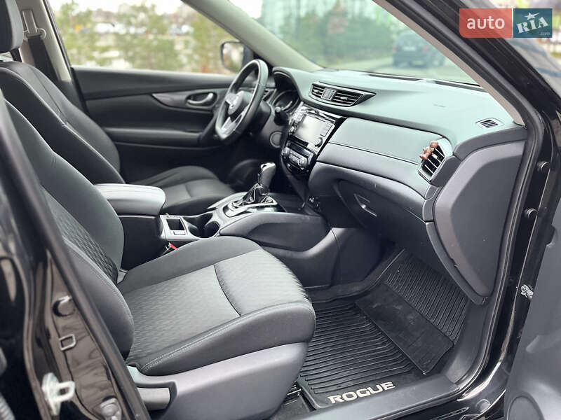 Позашляховик / Кросовер Nissan Rogue 2018 в Івано-Франківську