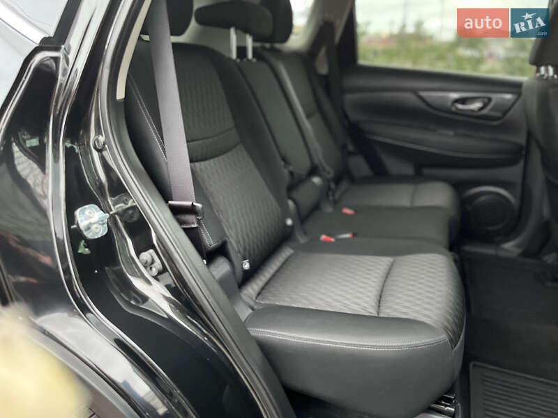 Позашляховик / Кросовер Nissan Rogue 2018 в Івано-Франківську