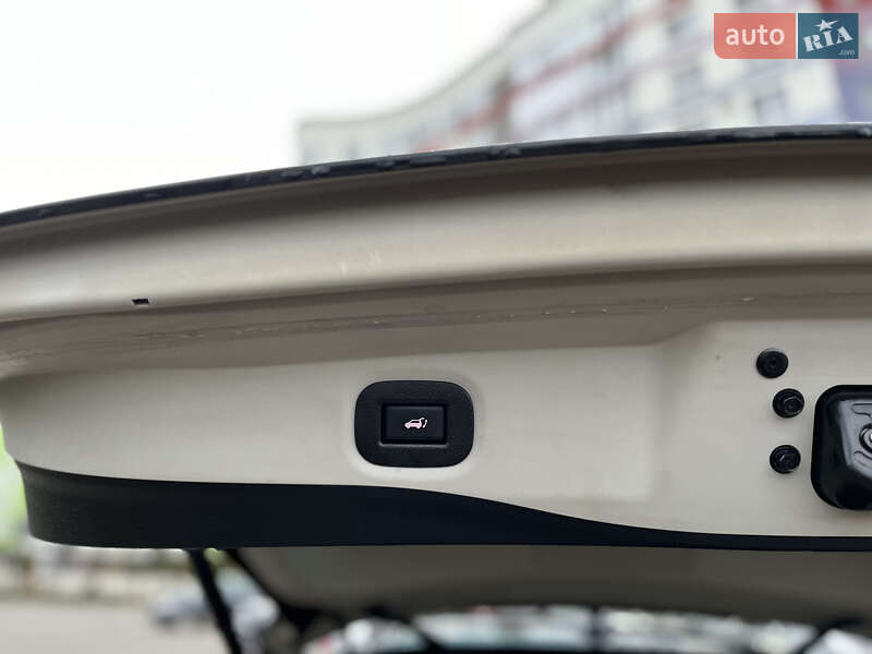 Позашляховик / Кросовер Nissan Rogue 2018 в Івано-Франківську