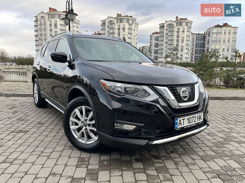 Позашляховик / Кросовер Nissan Rogue 2018 в Івано-Франківську