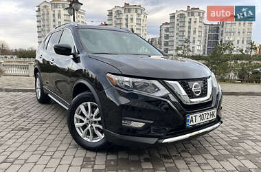 Внедорожник / Кроссовер Nissan Rogue 2018 в Ивано-Франковске