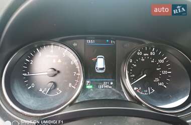 Позашляховик / Кросовер Nissan Rogue 2017 в Тернополі
