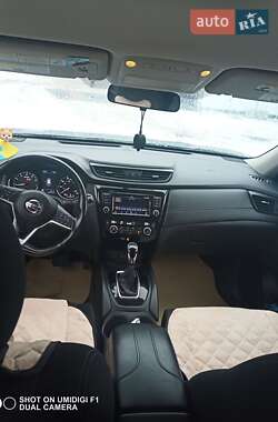 Позашляховик / Кросовер Nissan Rogue 2017 в Тернополі