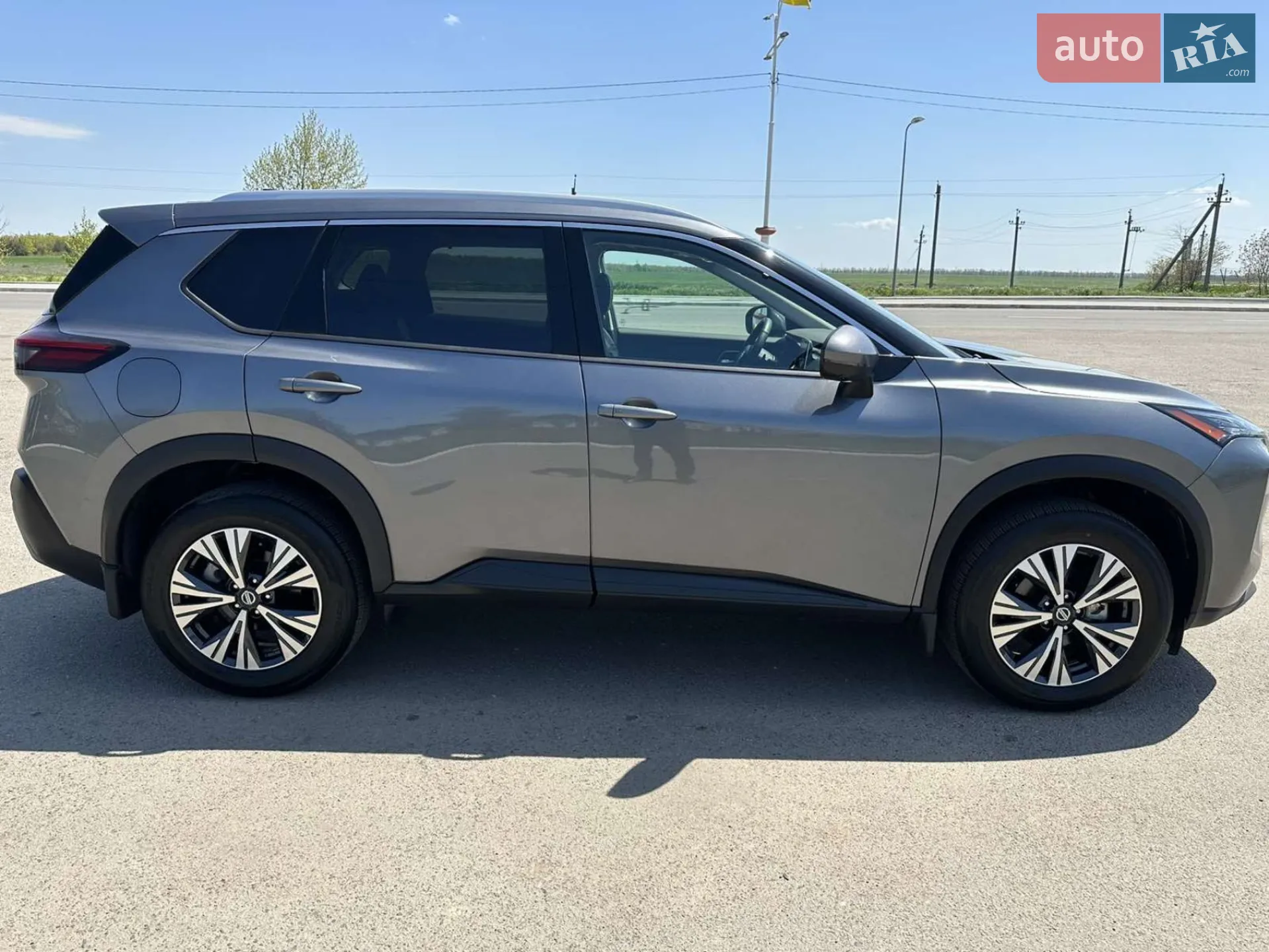 2021 Nissan Rogue - фото 1