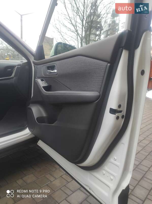 Позашляховик / Кросовер Nissan Rogue 2021 в Києві