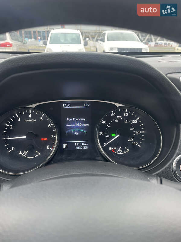 Позашляховик / Кросовер Nissan Rogue 2016 в Львові