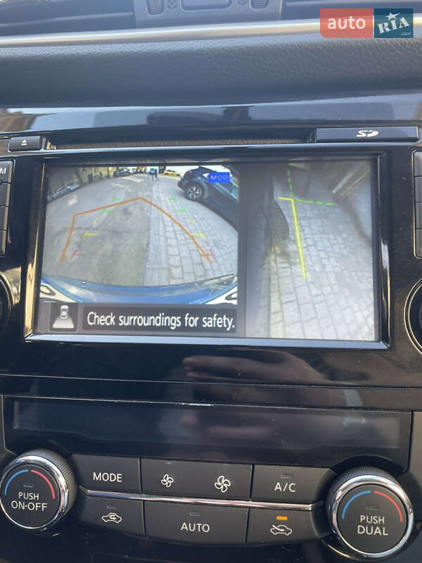 Позашляховик / Кросовер Nissan Rogue 2016 в Львові