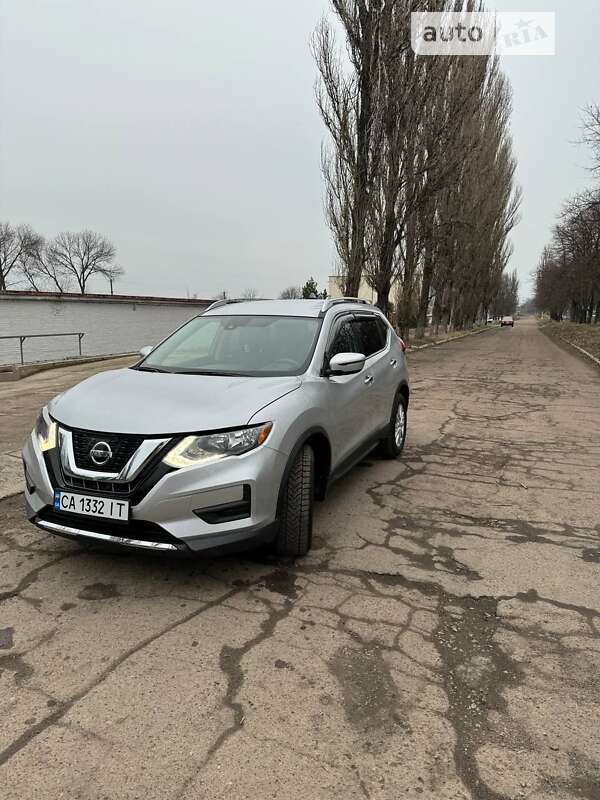 Внедорожник / Кроссовер Nissan Rogue 2019 в Первомайске