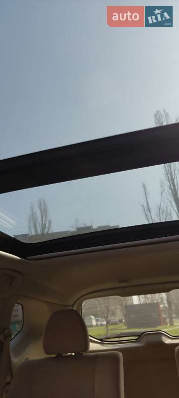 Позашляховик / Кросовер Nissan Rogue 2014 в Одесі