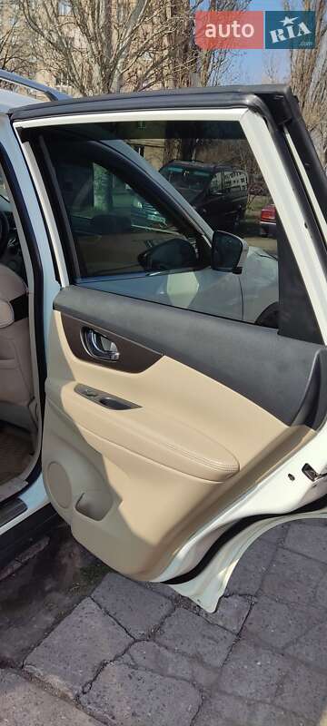 Позашляховик / Кросовер Nissan Rogue 2014 в Одесі