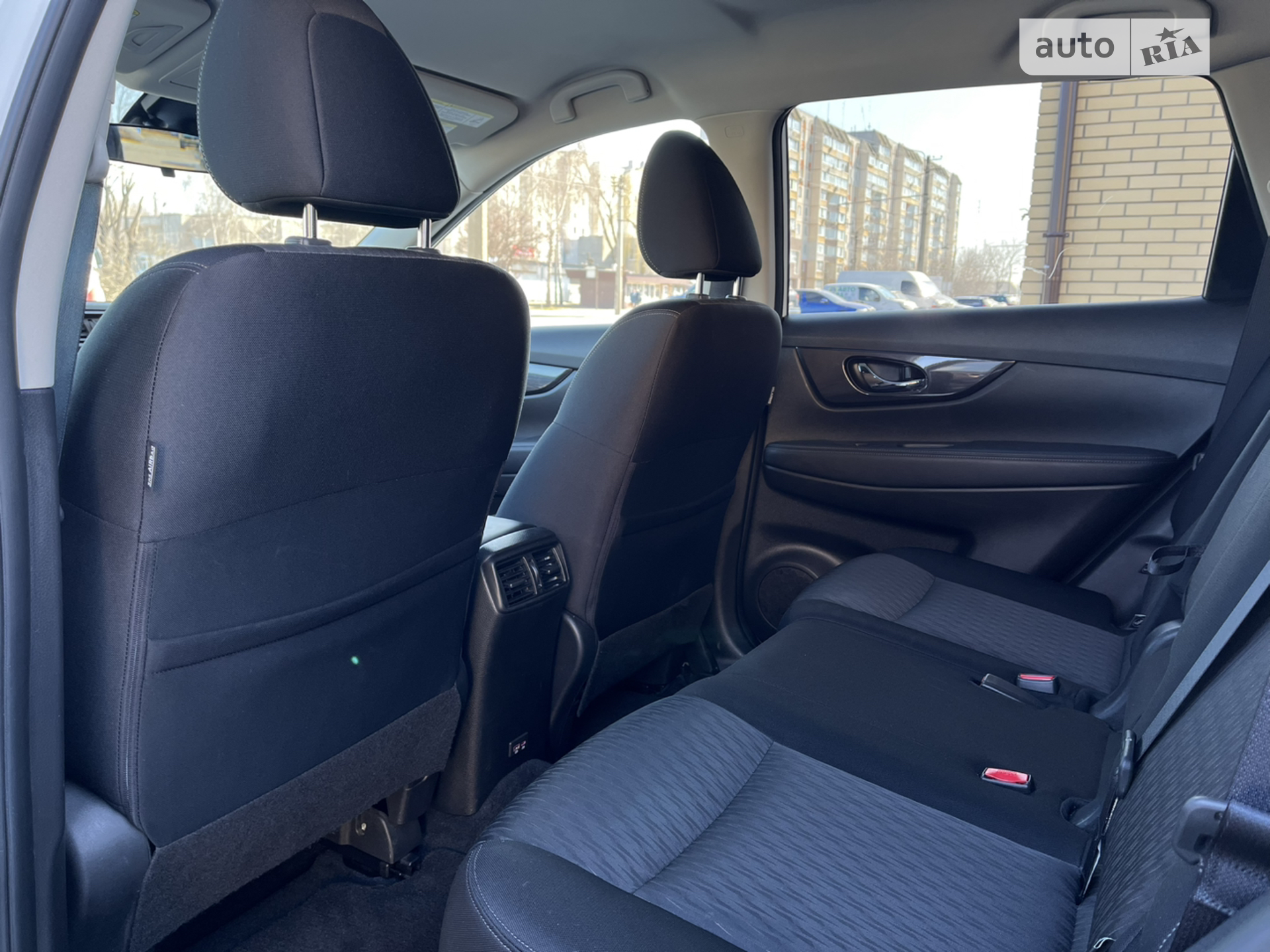2019 Nissan Rogue - мініатюра 16