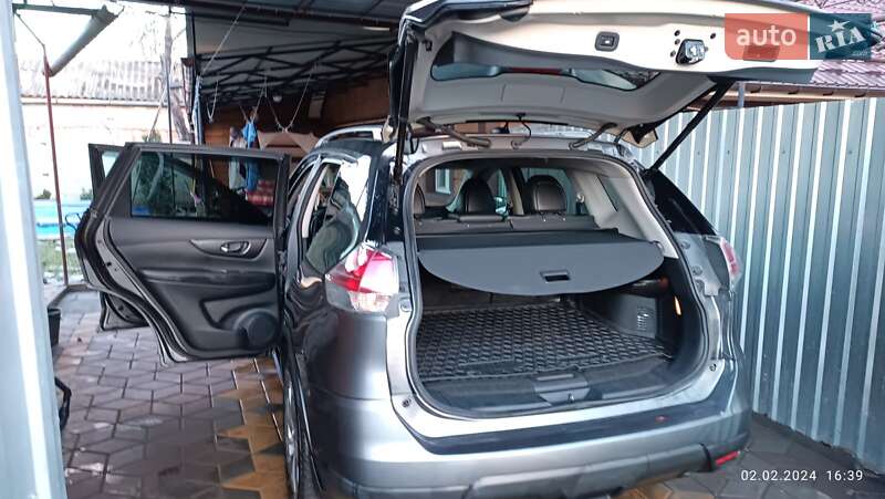 Позашляховик / Кросовер Nissan Rogue 2015 в Первомайську