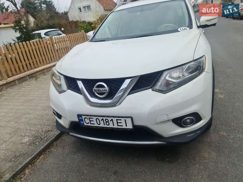 Внедорожник / Кроссовер Nissan Rogue 2014 в Черновцах