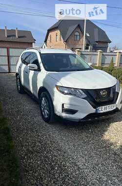 Позашляховик / Кросовер Nissan Rogue 2018 в Чернівцях