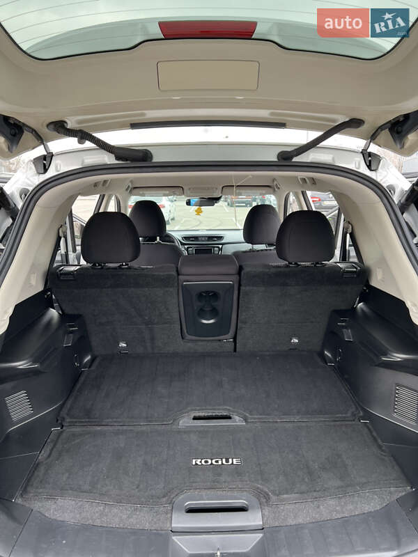 Внедорожник / Кроссовер Nissan Rogue 2019 в Киеве