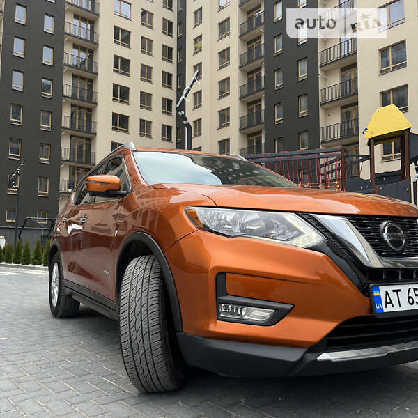 Внедорожник / Кроссовер Nissan Rogue 2018 в Ивано-Франковске