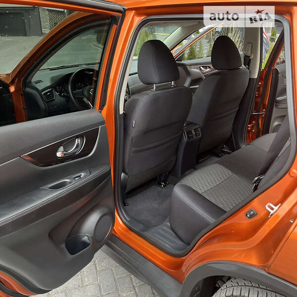 Внедорожник / Кроссовер Nissan Rogue 2018 в Ивано-Франковске