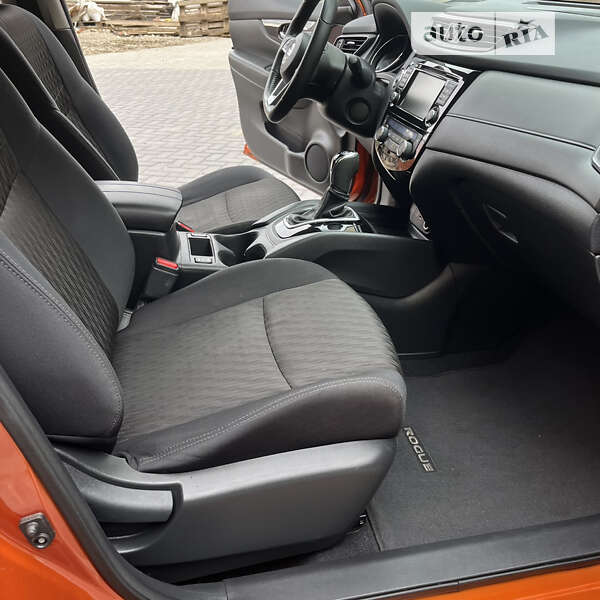 Внедорожник / Кроссовер Nissan Rogue 2018 в Ивано-Франковске