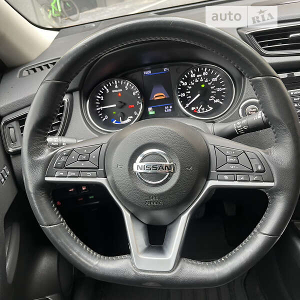 Внедорожник / Кроссовер Nissan Rogue 2018 в Ивано-Франковске