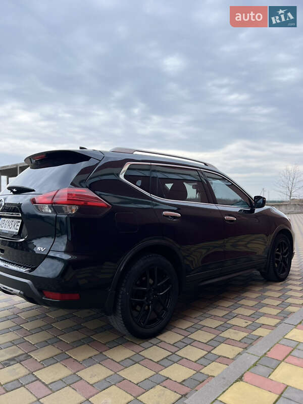 Позашляховик / Кросовер Nissan Rogue 2017 в Гайсину